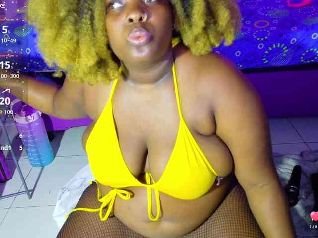 ebony-NeighborMoans webcam