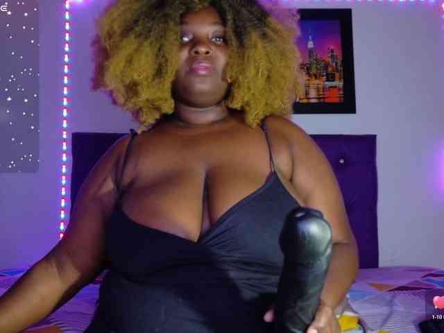 ebony-NeighborMoans webcam