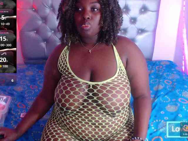 ebony-NeighborMoans webcam