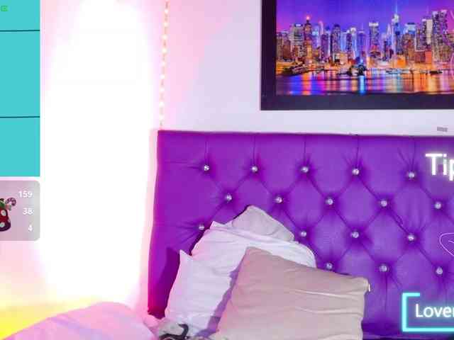 ebony-NeighborMoans webcam