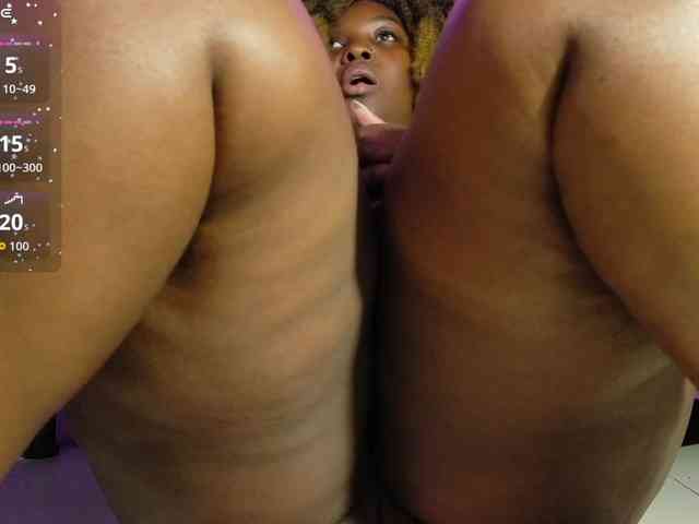 ebony-NeighborMoans webcam