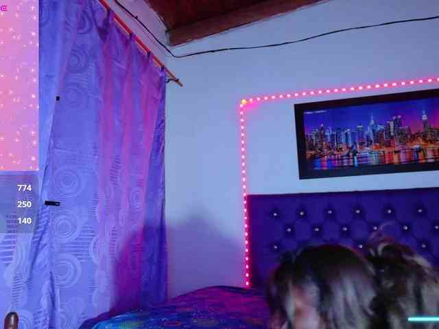 ebony-NeighborMoans webcam