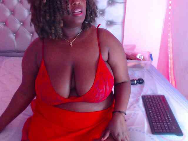 ebony-NeighborMoans webcam