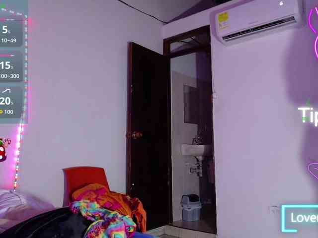 ebony-NeighborMoans webcam