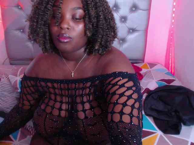ebony-NeighborMo... Live Webcam on BongaCams