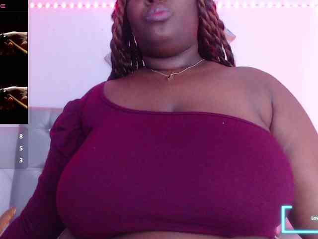 ebony-NeighborMoans webcam