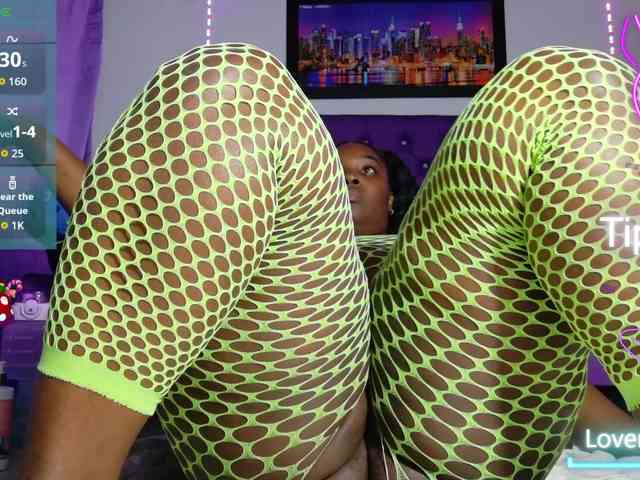 ebony-NeighborMoans webcam