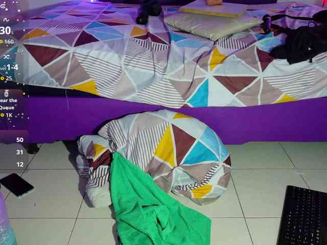 ebony-NeighborMoans webcam