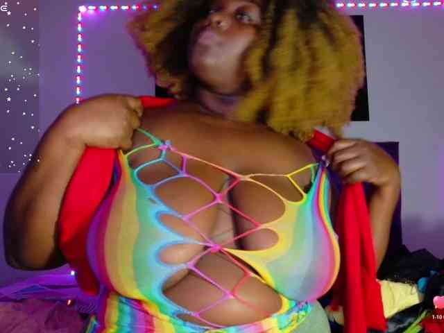 ebony-NeighborMoans webcam