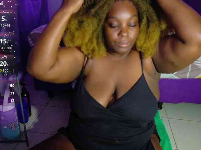 ebony-NeighborMoans webcam