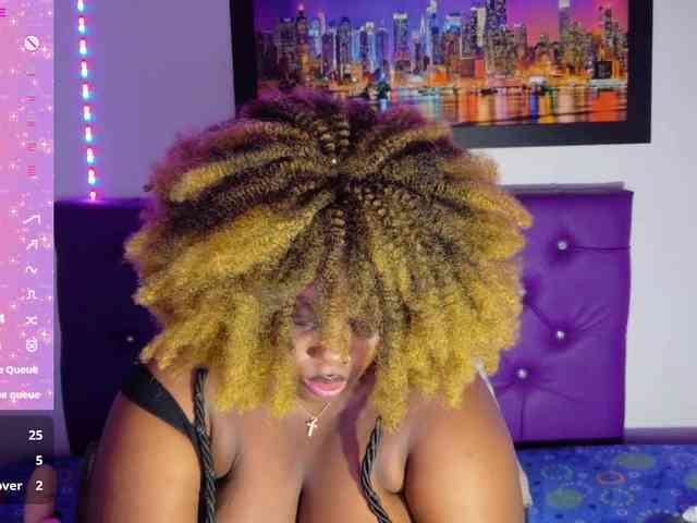 ebony-NeighborMoans webcam