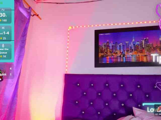 ebony-NeighborMoans webcam