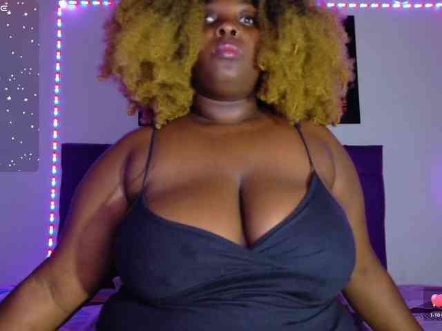 ebony-NeighborMoans webcam