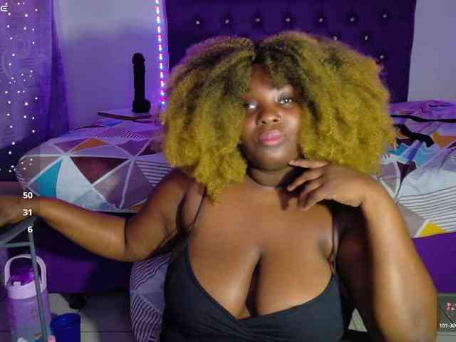 ebony-NeighborMoans webcam
