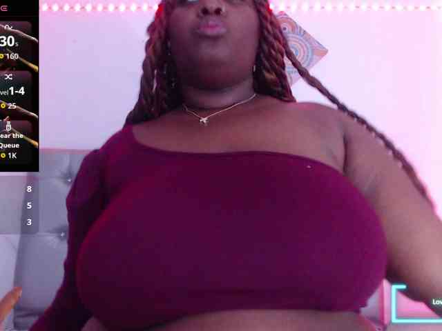 ebony-NeighborMoans webcam