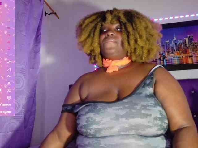 ebony-NeighborMoans webcam