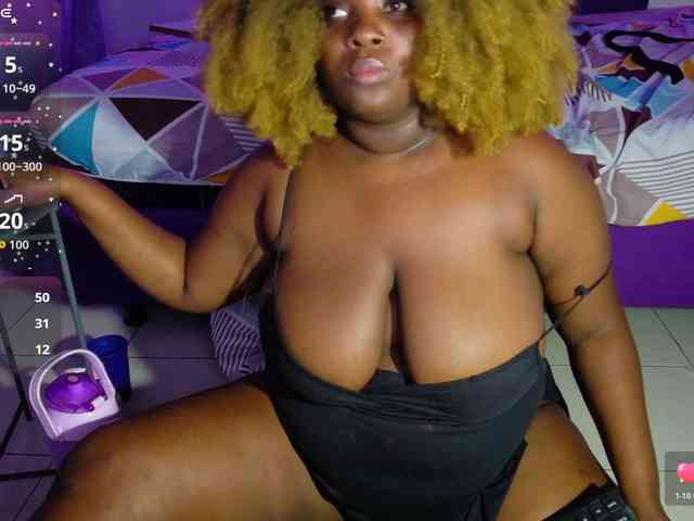 ebony-NeighborMoans webcam