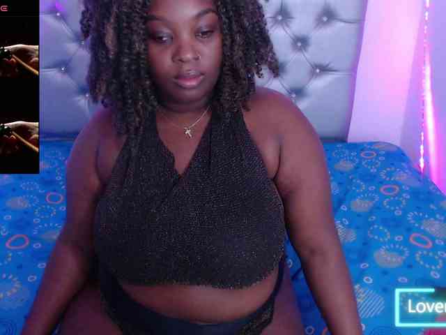 ebony-NeighborMoans webcam