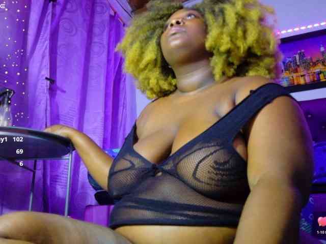 ebony-NeighborMoans webcam