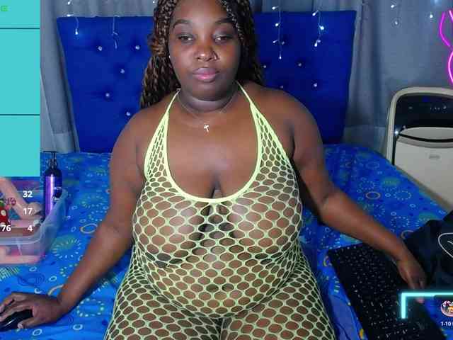 ebony-NeighborMoans webcam