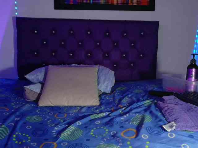 ebony-NeighborMoans ebony-NeighborMoans