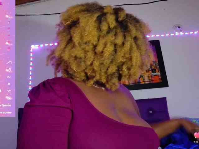 ebony-NeighborMoans webcam