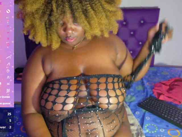 ebony-NeighborMoans webcam