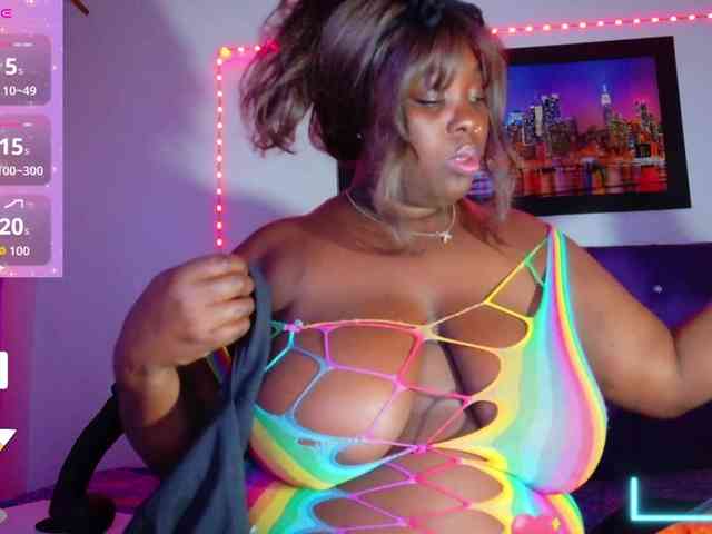 ebony-NeighborMoans webcam