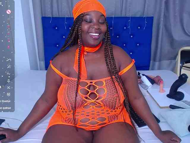 ebony-NeighborMoans webcam