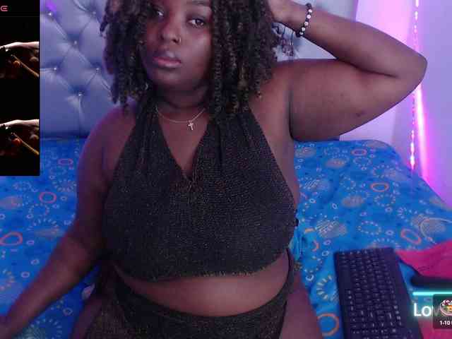 ebony-NeighborMoans webcam