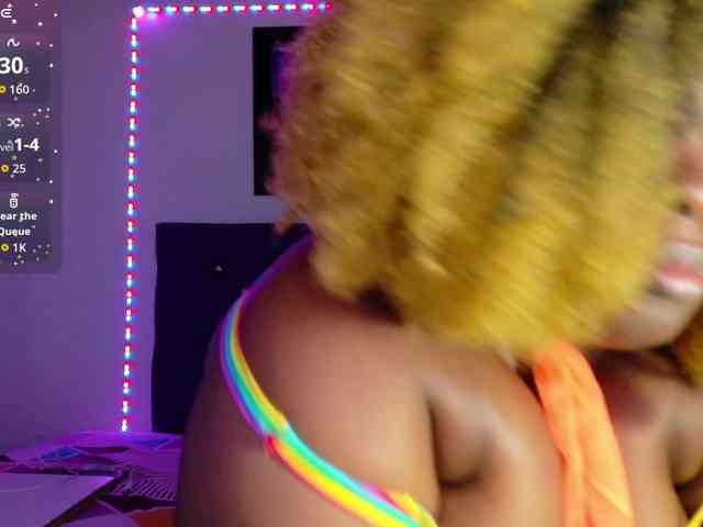 ebony-NeighborMoans webcam