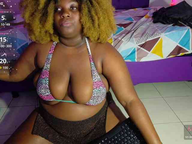 ebony-NeighborMoans webcam