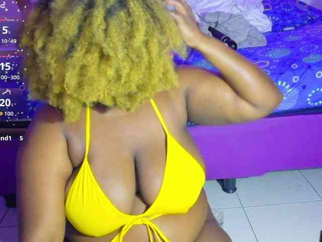 ebony-NeighborMoans webcam