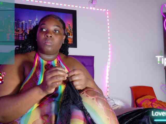 ebony-NeighborMoans webcam