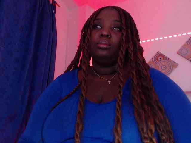 ebony-NeighborMoans webcam