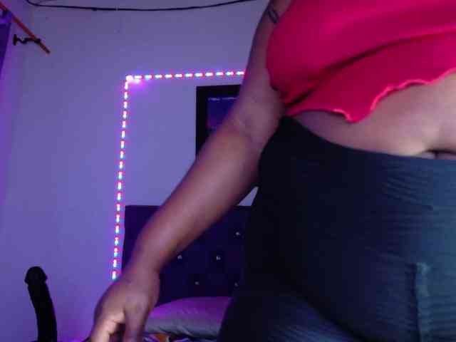 ebony-NeighborMoans webcam