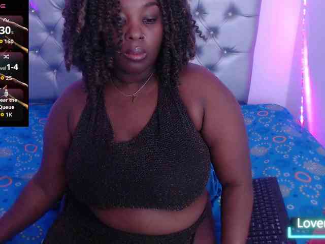 ebony-NeighborMoans webcam
