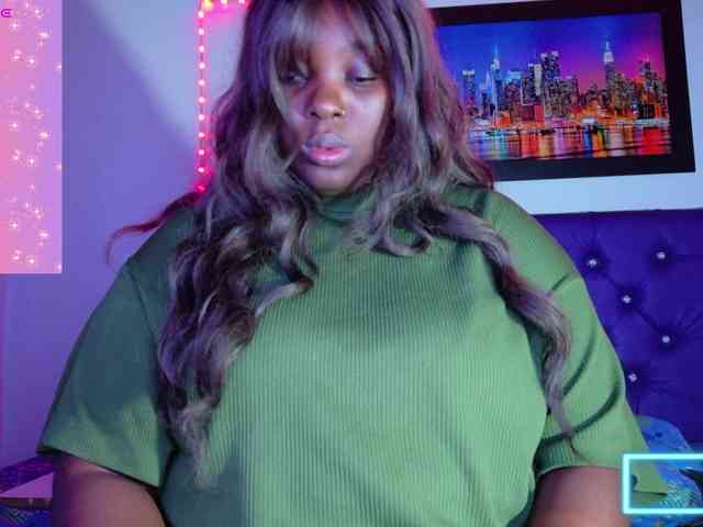 ebony-NeighborMoans webcam