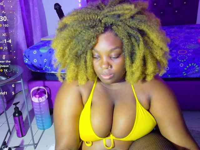 ebony-NeighborMoans webcam