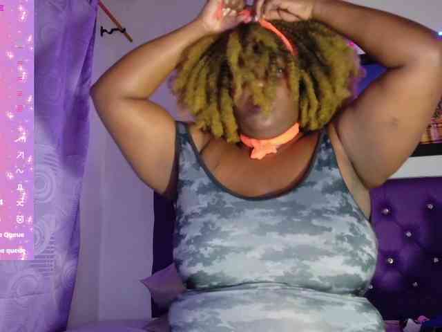 ebony-NeighborMoans webcam