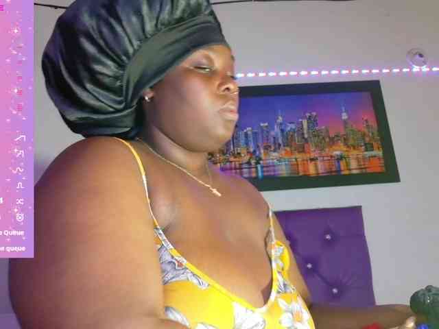 ebony-NeighborMoans webcam