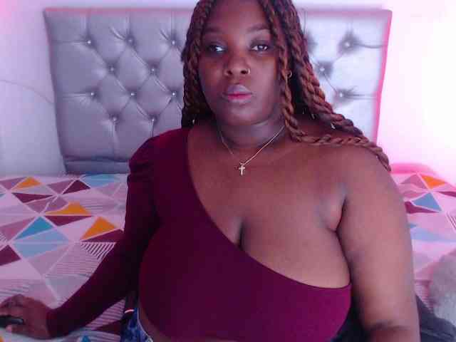 ebony-NeighborMoans webcam