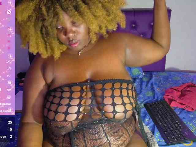 ebony-NeighborMoans webcam