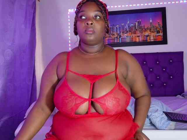 ebony-NeighborMoans webcam