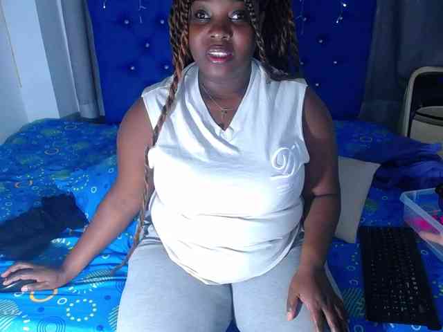 ebony-NeighborMoans webcam