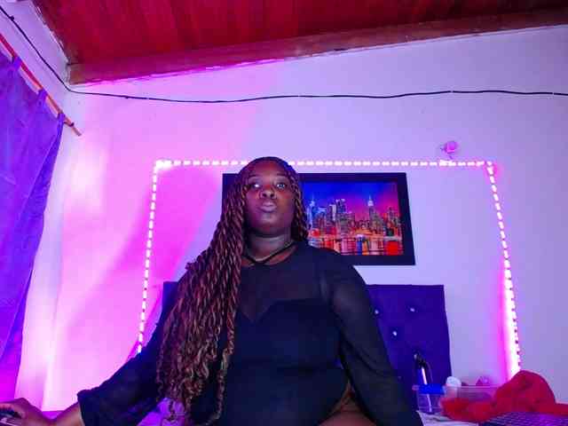 ebony-NeighborMoans webcam