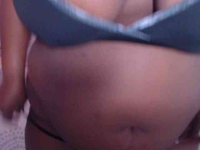 ebony-NeighborMoans webcam
