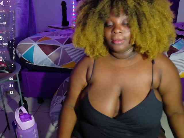 ebony-NeighborMoans webcam