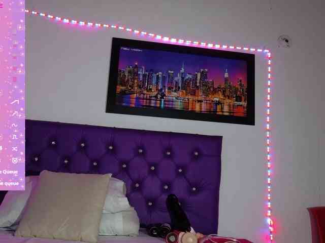 ebony-NeighborMoans webcam