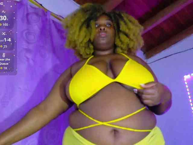 ebony-NeighborMoans webcam